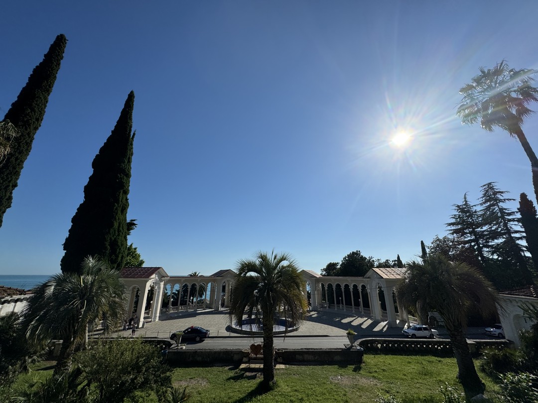 Шикарное знакомство с Абхазией!! У нас был гид Алхас, который безумно любит свою родину и знает