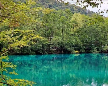 Верхняя Балкария, Черекская теснина, Нижнее Голубое озеро