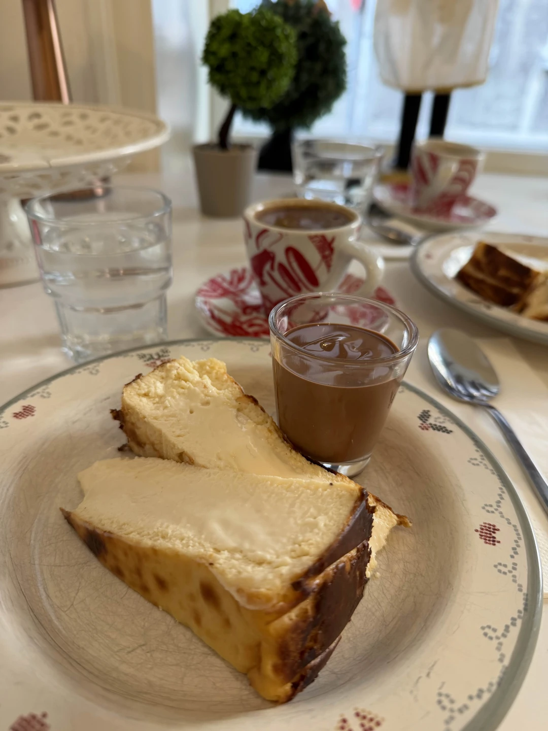 Алена отличный экскурсовод! Рассказала множество интересных фактов о Стамбуле, учитывала пожелания во время маршрута и даже