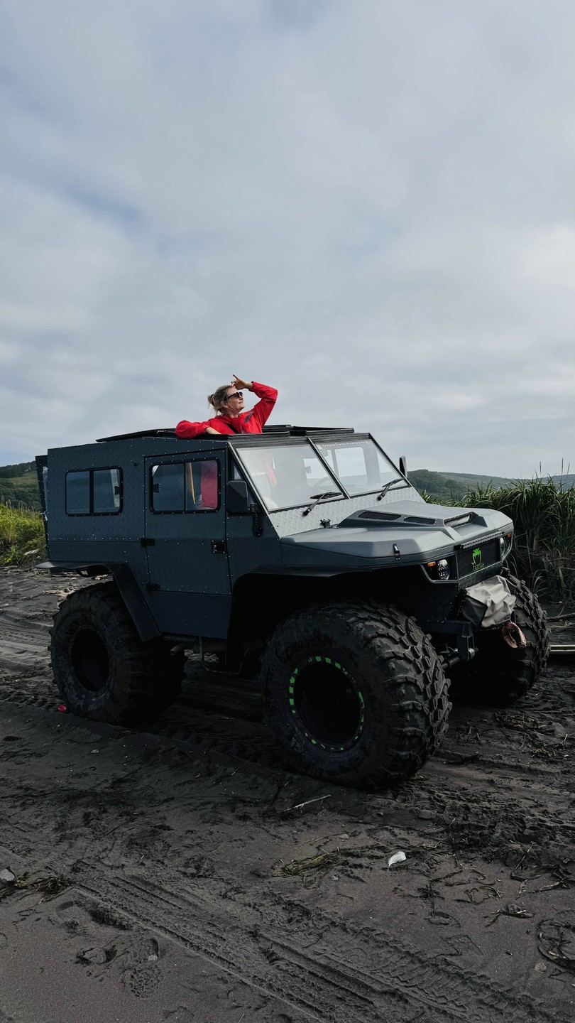 Дорогие организаторы экскурсии, примите пожалуйста нашу благодарность за прекраснейший день знакомства с потрясающей воображение природой Камчатки