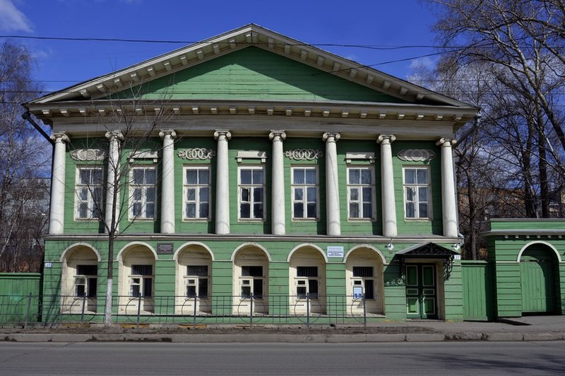 Город, где резной палисад