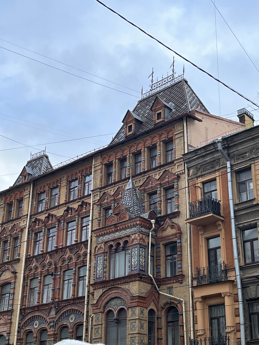 Аутентичный Петербург 3 в 1: коммуналка, дворы и парадные (Елена)