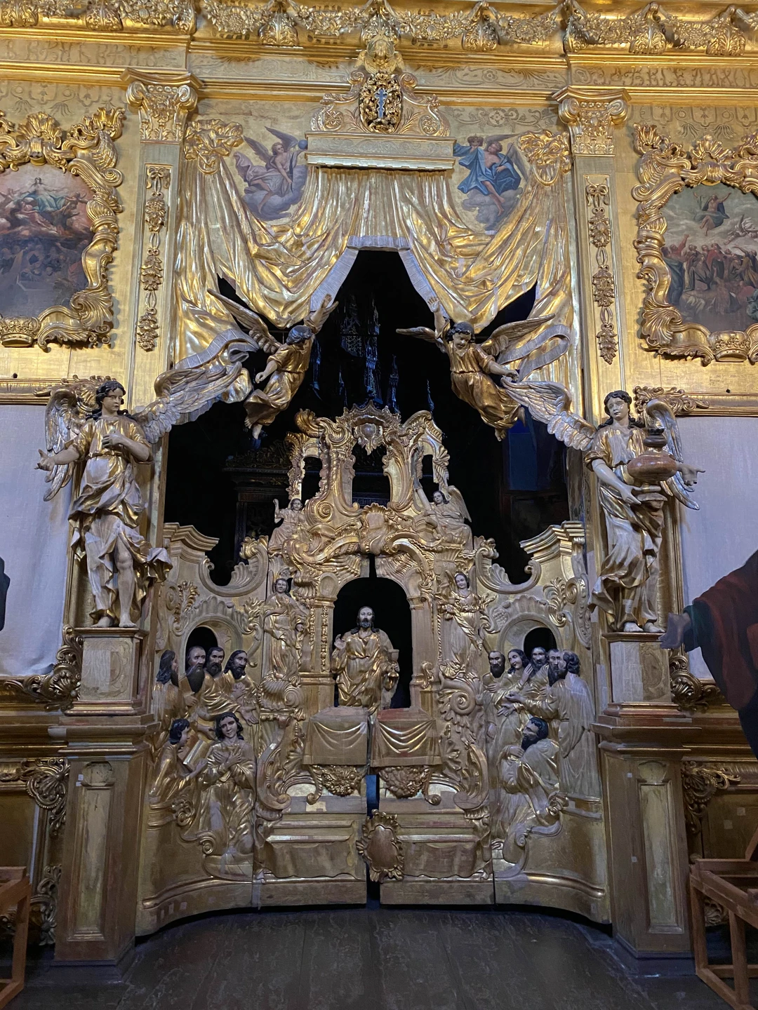 Гуляли со Светланой по Ярославлю с экскурсией в сентябре. Понравилось всё: маршрут очень комфортный, глубокие знания