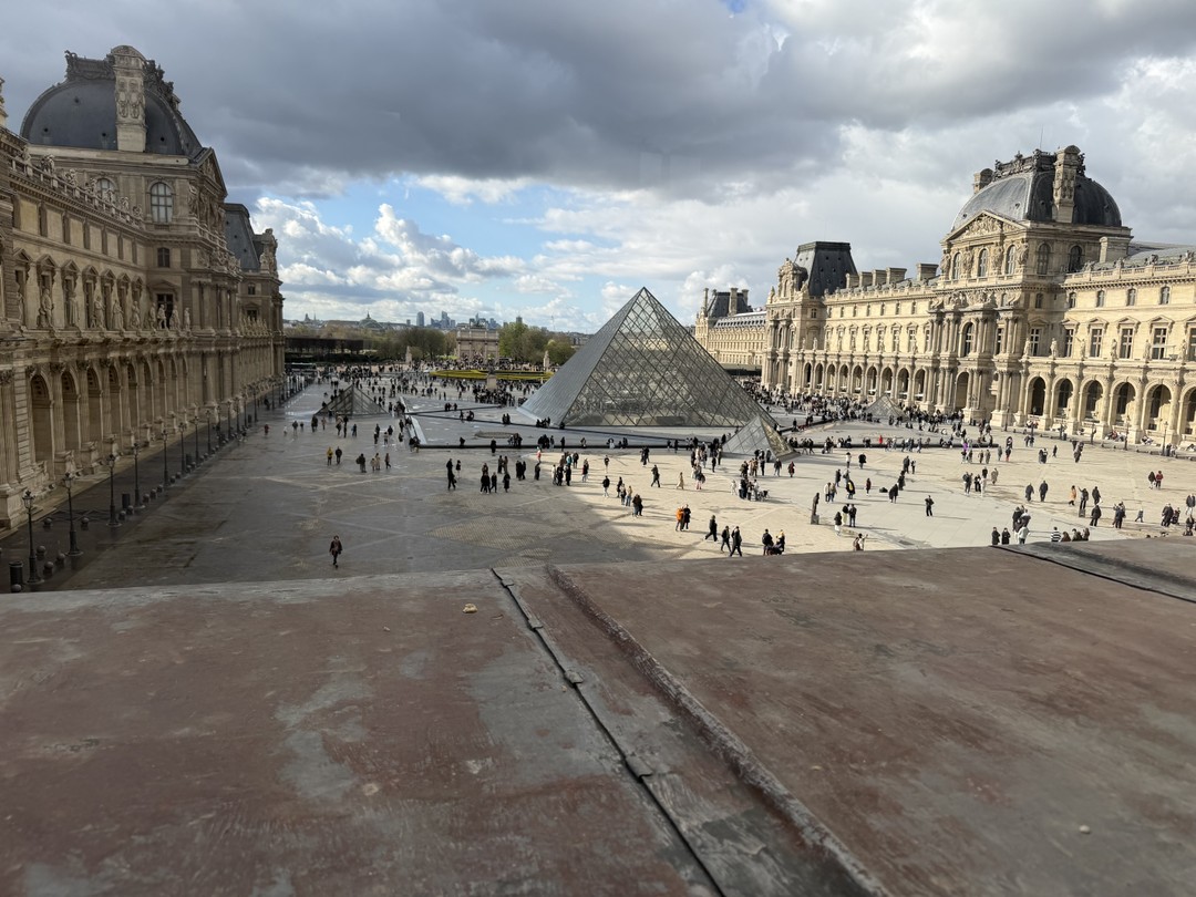 Дмитрий, очень интересный гид! Профессионал с чувством юмора