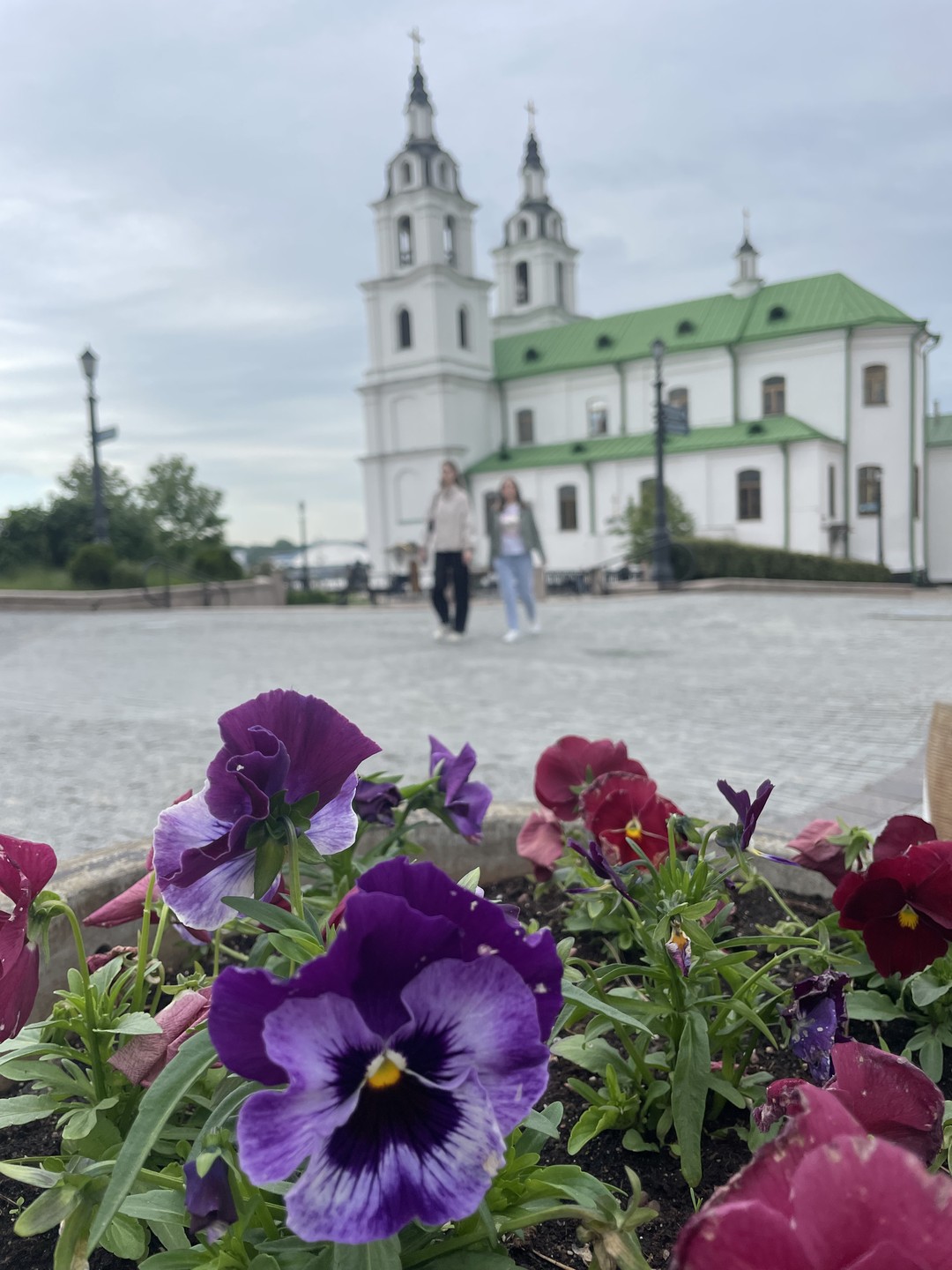 Добрый день. Сегодня смотрели Минск с Ярославом. Экскурсия пролетела очень быстро,казалось,что 2 часа это очень много,но