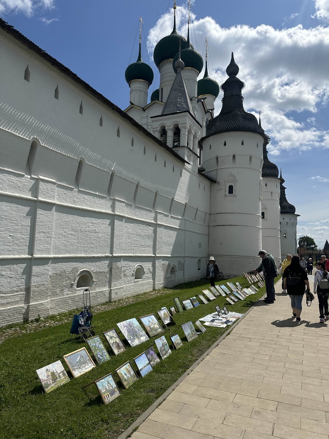 Спасибо Лидии за такое чудесное знакомство с Ростовской землей. Мы восхищены экскурсией, и содержимым и маршрутом