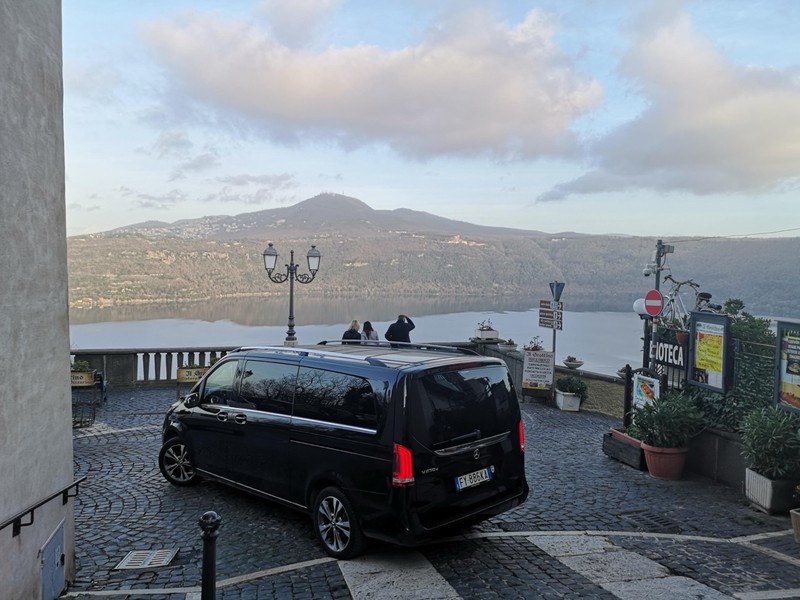 Из Рима - в Кастель-Гандольфо и Неми