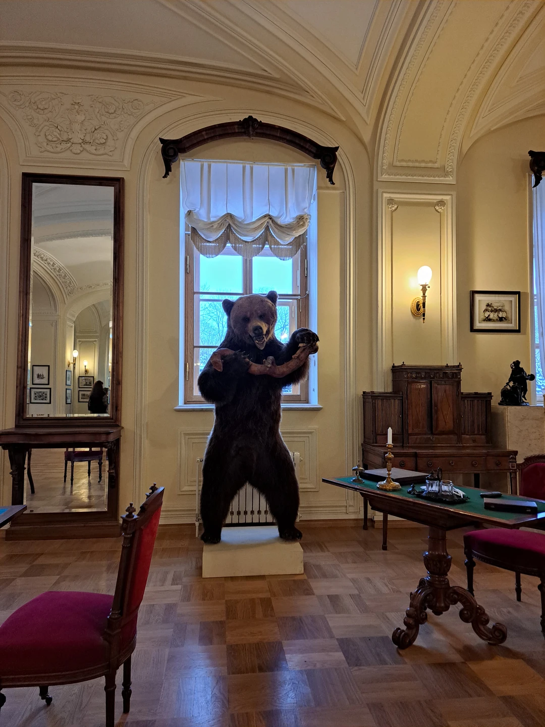 Экскурсия продумана до мелочей: вас забирают от того места, где вам удобно и начинается уже по