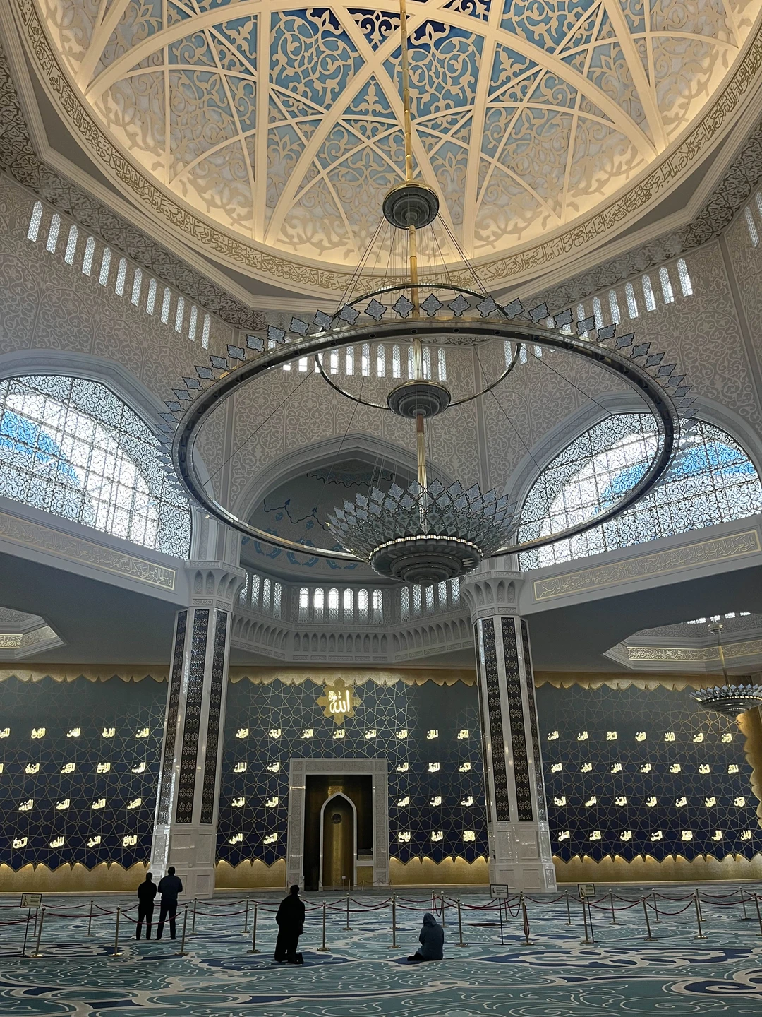 Благодарю за отличную экскурсию. Рекомендую! Насыщенная программа достопримечательностями, информацией, комфортом