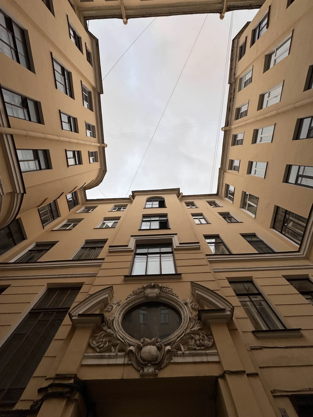 Во-первых отдельное спасибо за наушники! Я могла остановиться, сделать фотографии и при это быть в курсе