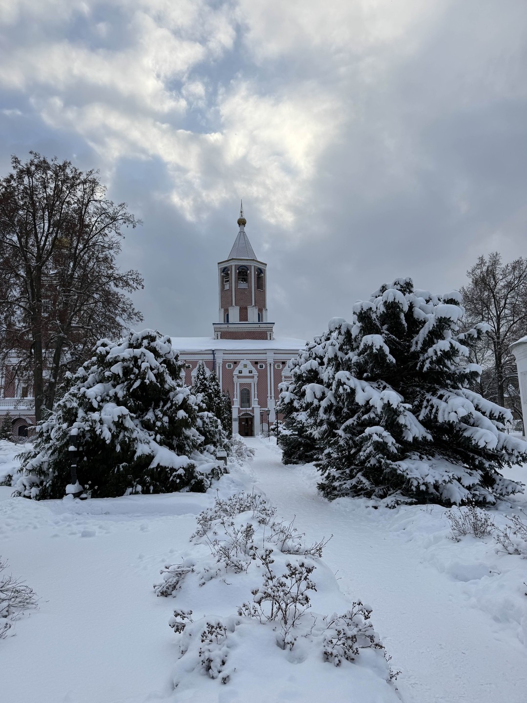 Спасибо Евгению за замечательную и познавательную прогулку по красивой Солотче!