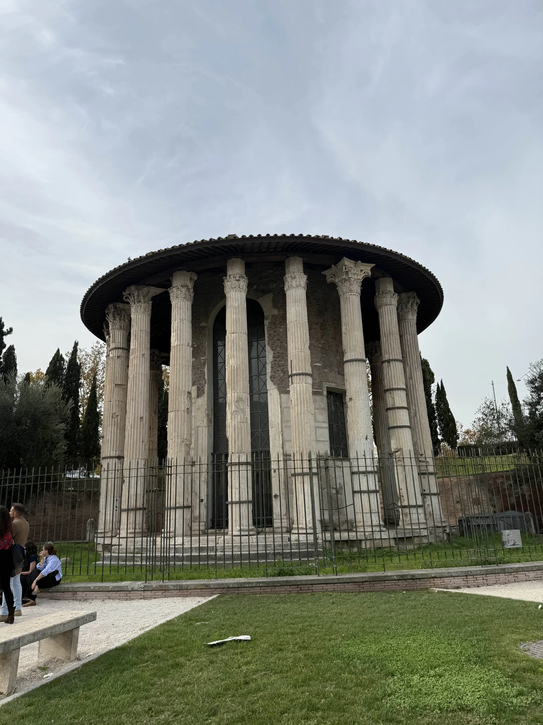 Экскурсия была замечательной! Прежде всего хочу отметить ответственность Елены, она пришла раньше на место встречи, прислала