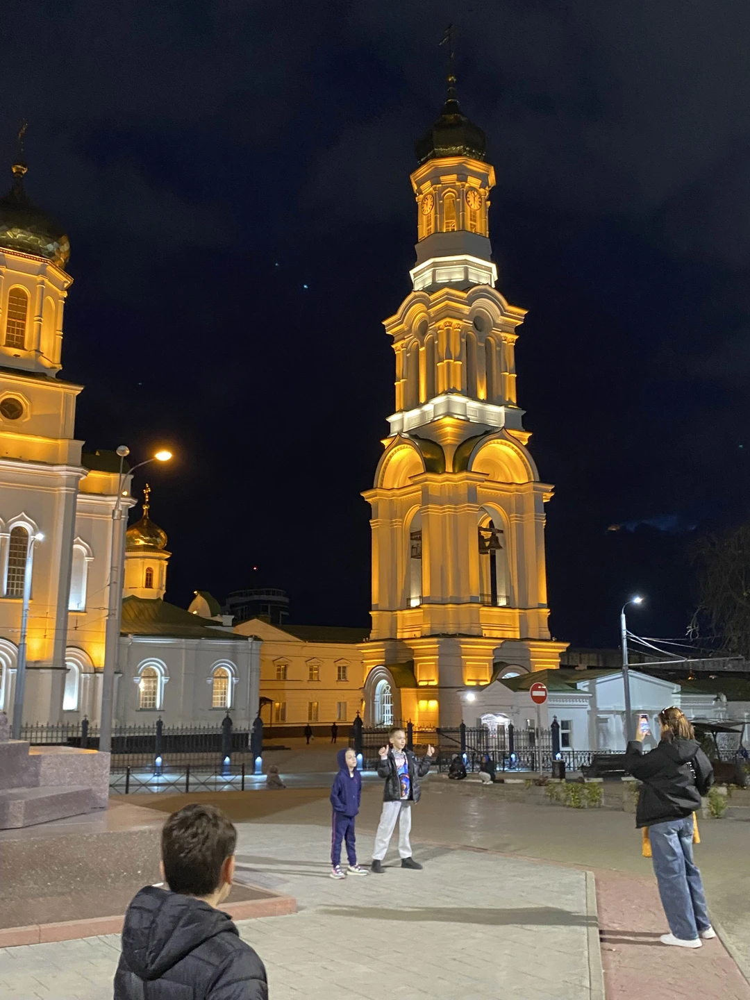 Ростов - город на Дону, на Доне (Анжелика)