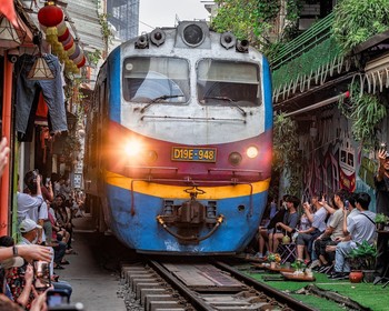 Переезд в Ханой, посещение Трейн-стрит