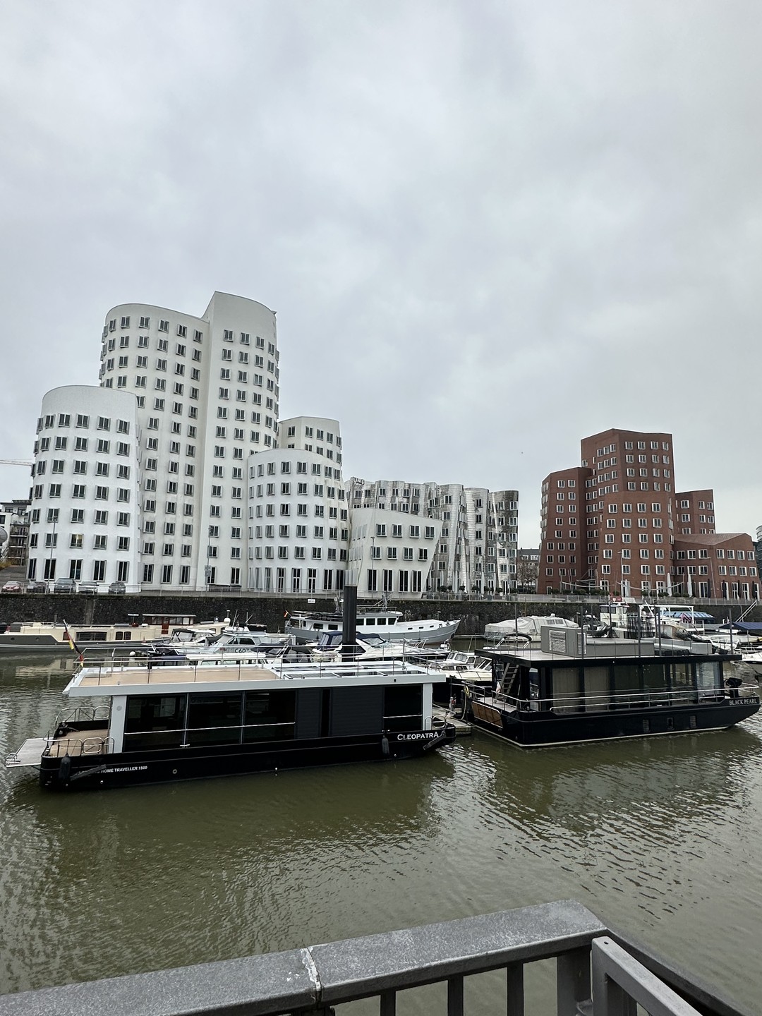 У нас была индивидуальная экскурсия с Татьяной, я и 2 детей 13 и 11 лет. Нам