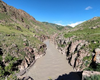 Каньоны Кок-Мойнок и Чу