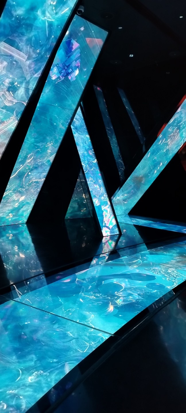 Сайт и продавца рекомендую. Приобретала билеты и России, оплачивала по карте мир. Все скинули в этот