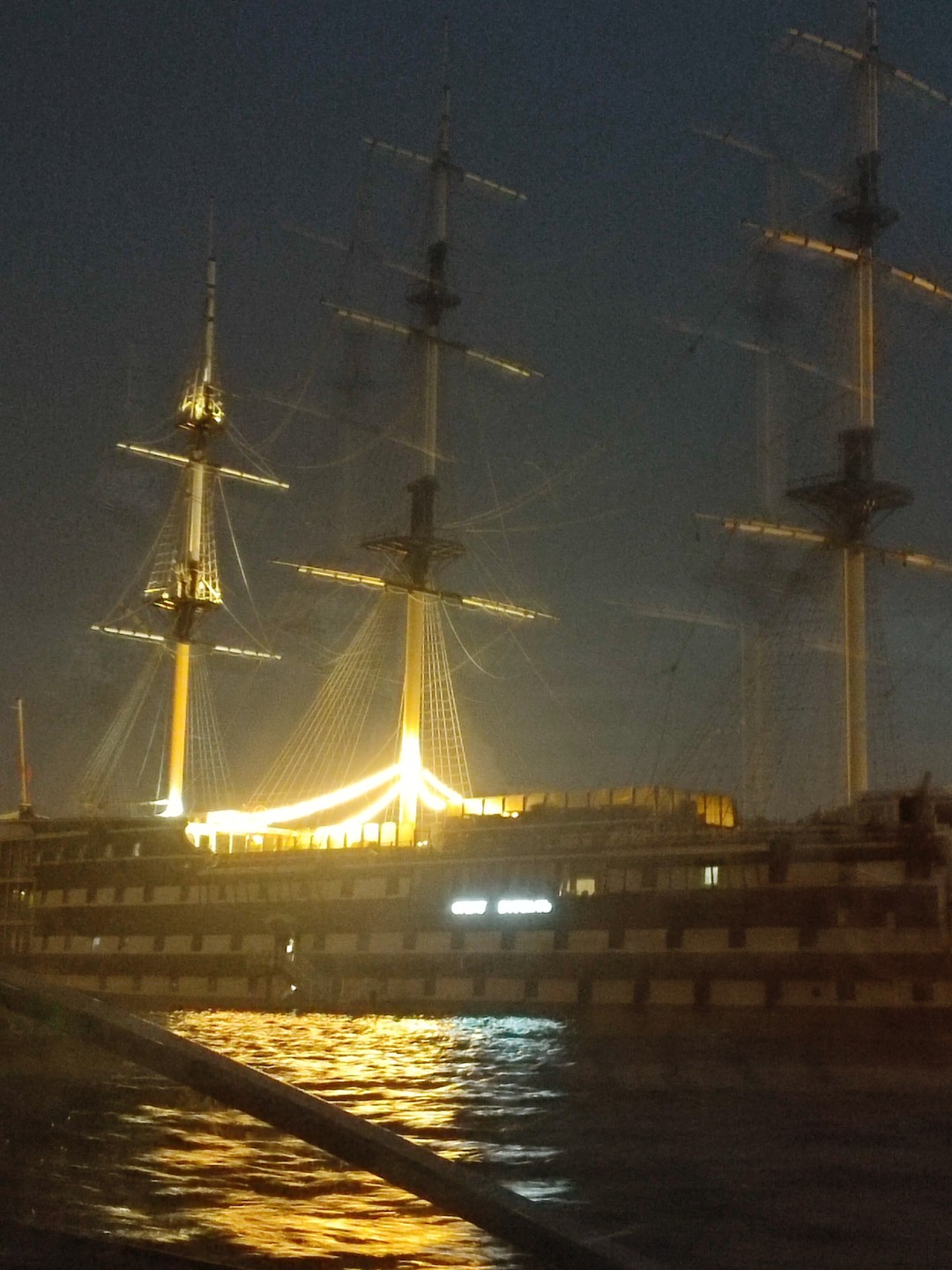 Ночная прогулка на катере к разводным мостам (Алия)