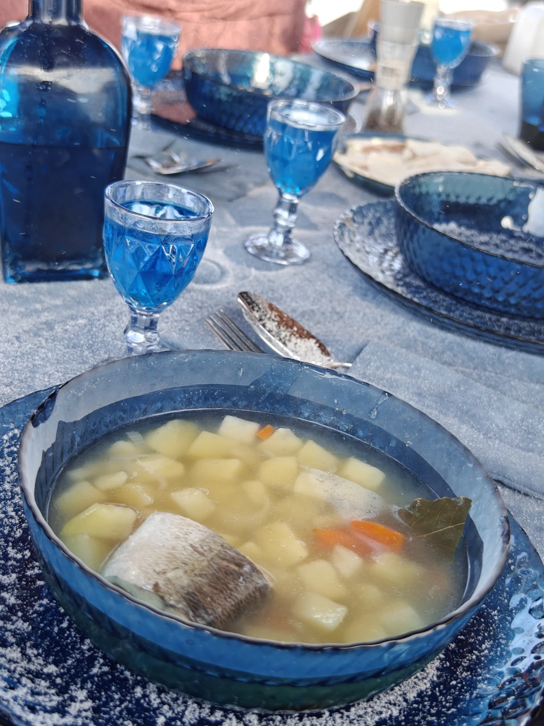 Василий, Елена и Алексей, наимощьнейщим СПАСИБО, за сегодняшнюю экскурсию 20.01.2026 года на Север о. Ольхон Благодарит