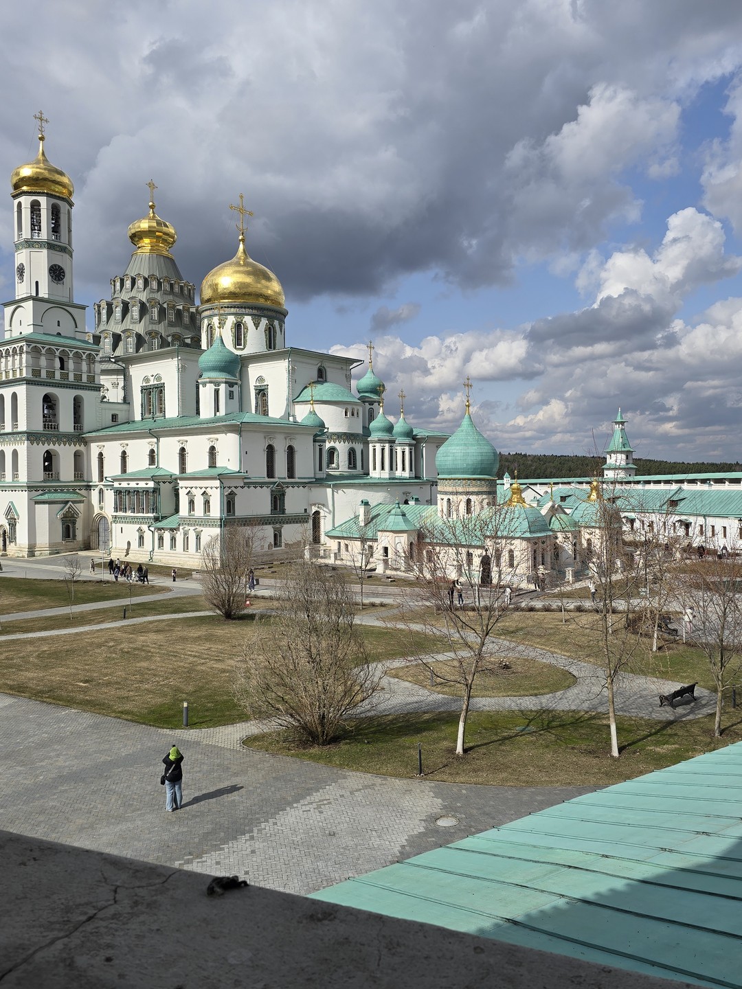 Хочу выразить искреннюю благодарность Анатолию, за великолепную организацию нашей поездки. Всё, от первого до последнего момента