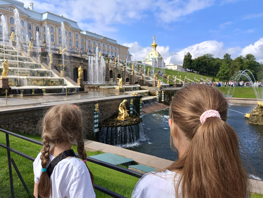 Нижний парк Петергофа: оранжерея, дворцы, фонтаны (Татьяна)