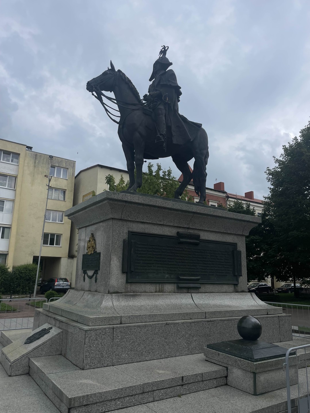 Алина замечательная, доброжелательная девушка!