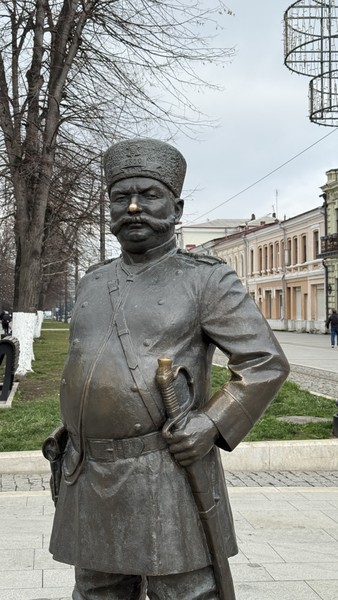 Замечательная экскурсия! Гид Валерий очень приятный собеседник, понятно и интересно преподносит исторические и житейские факты и
