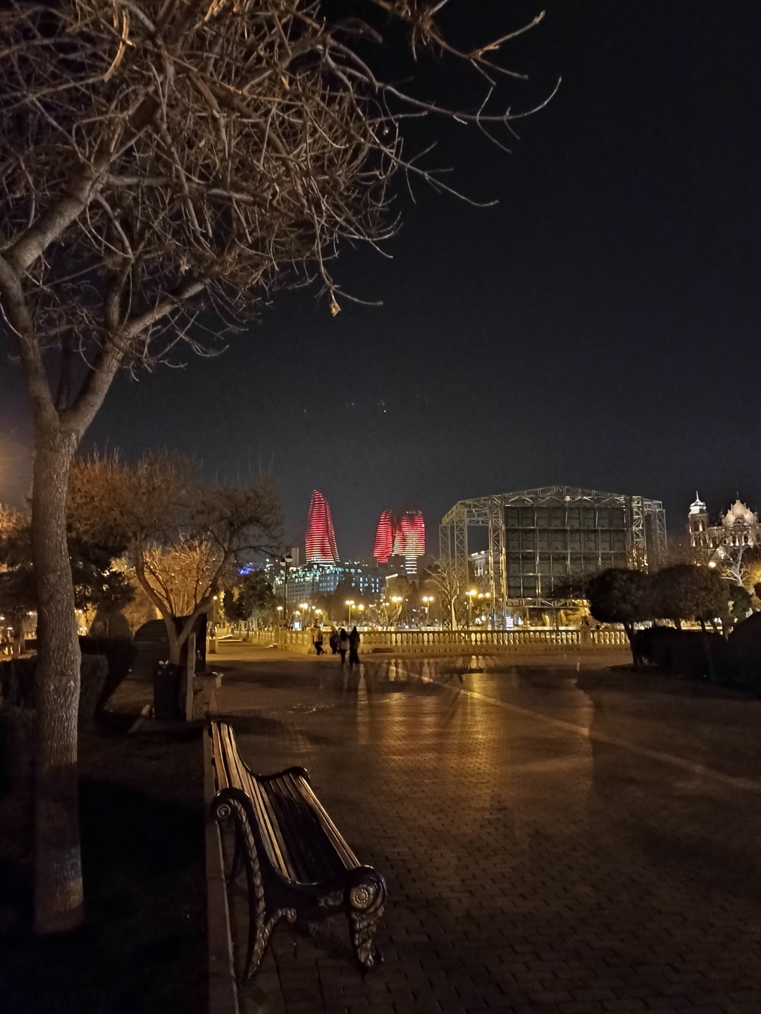 Спасибо нашему гиду Рашаду за теплый прием, за заботливое сопровождение по всем объектам, за интересные рассказы