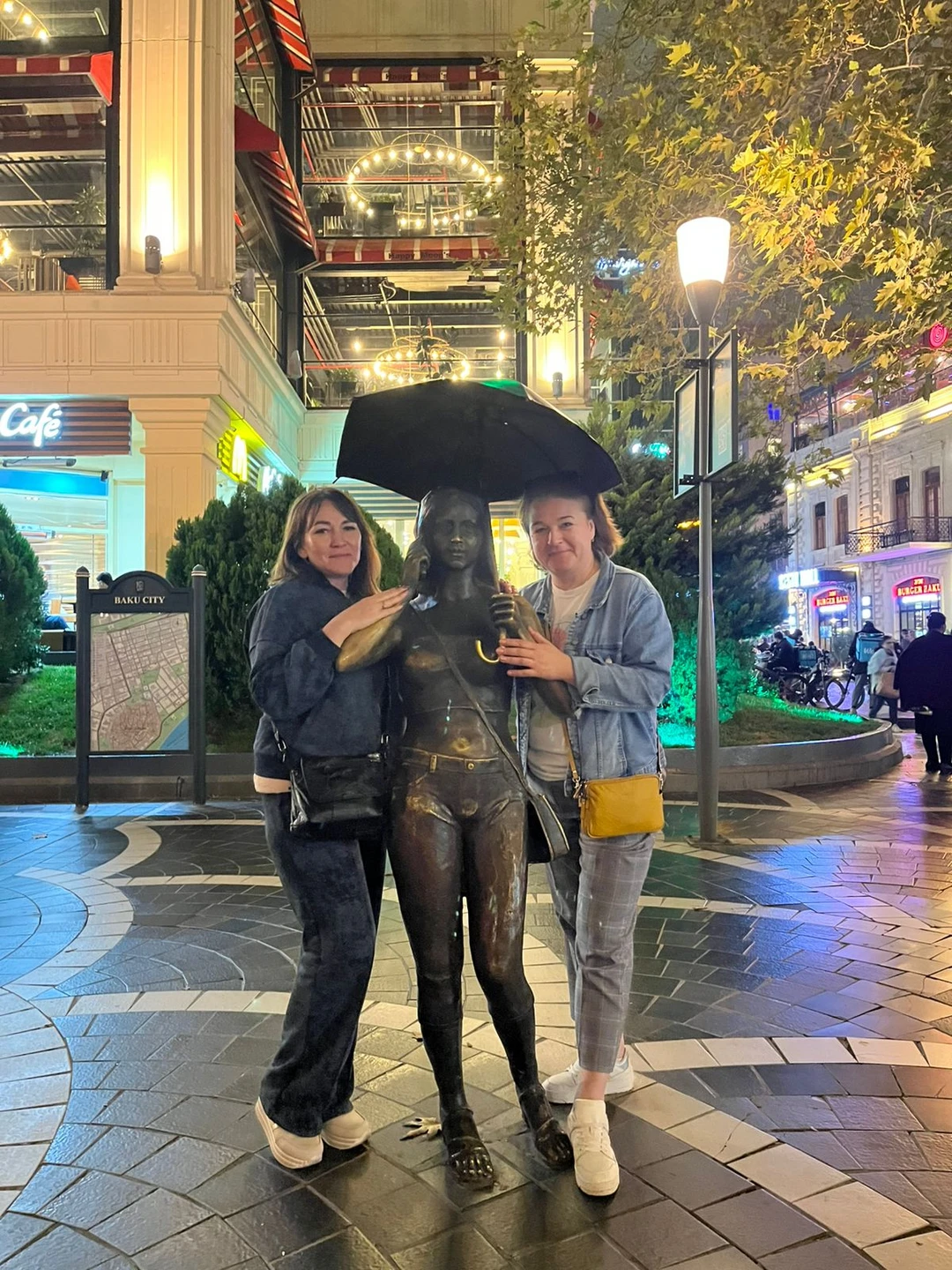После посещения города Баку хотим оставить отзыв о экскурсии, которую провел для нас харизматичный гид Рауль