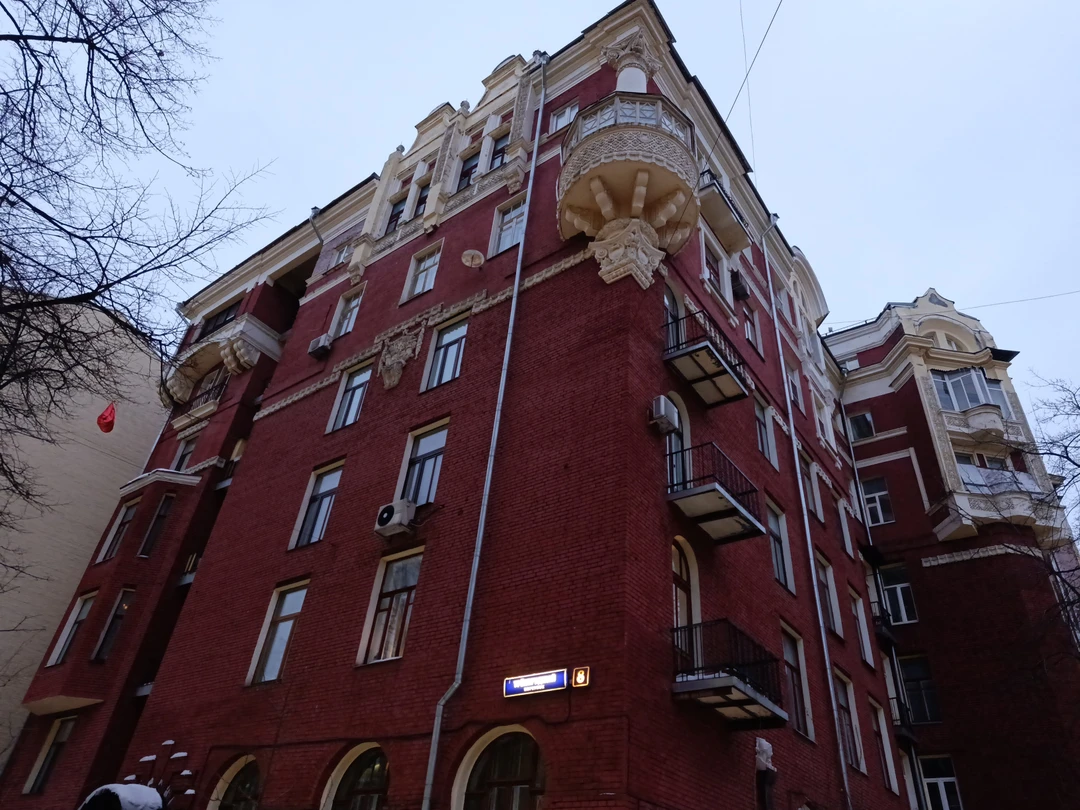 Всё отлично. Прекрасно! Восхитительно! Дмитрий чёткий, эрудированный, интересно рассказывает! Спасибо! Рекомендую!