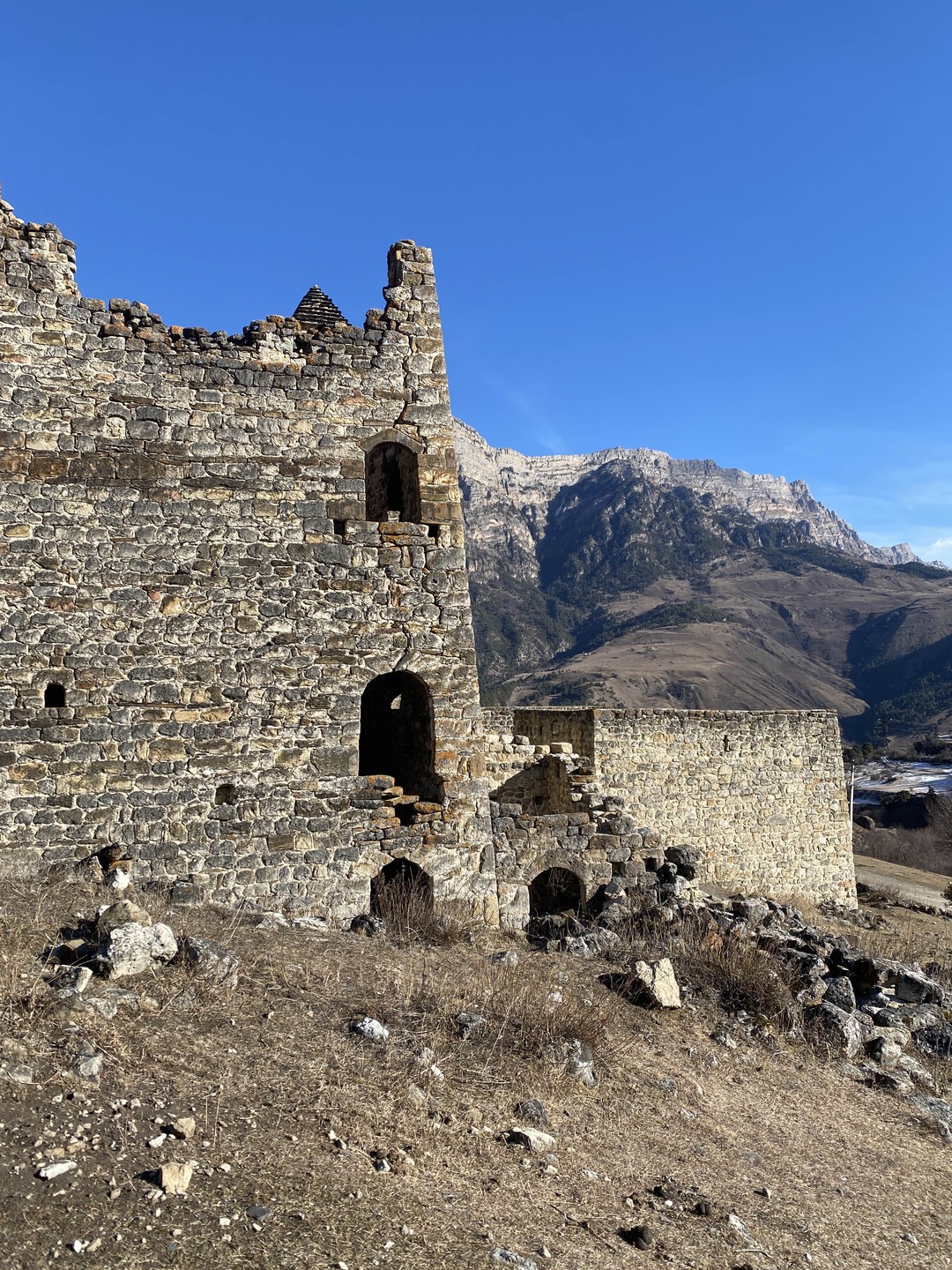Остались под большим впечатлением от Ингушетии и в основном благодаря гиду Батыру