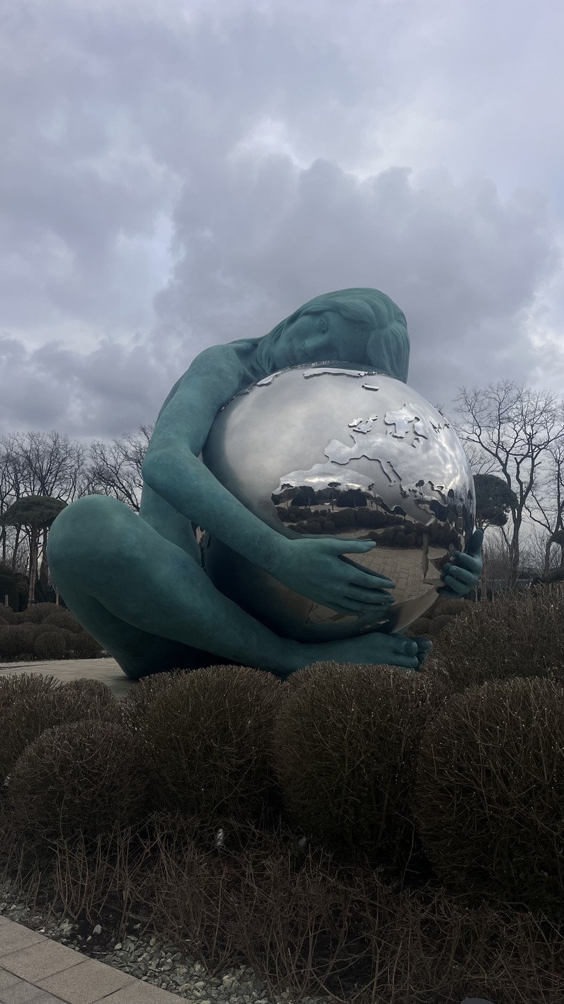 Сергей не смог оказать услугу