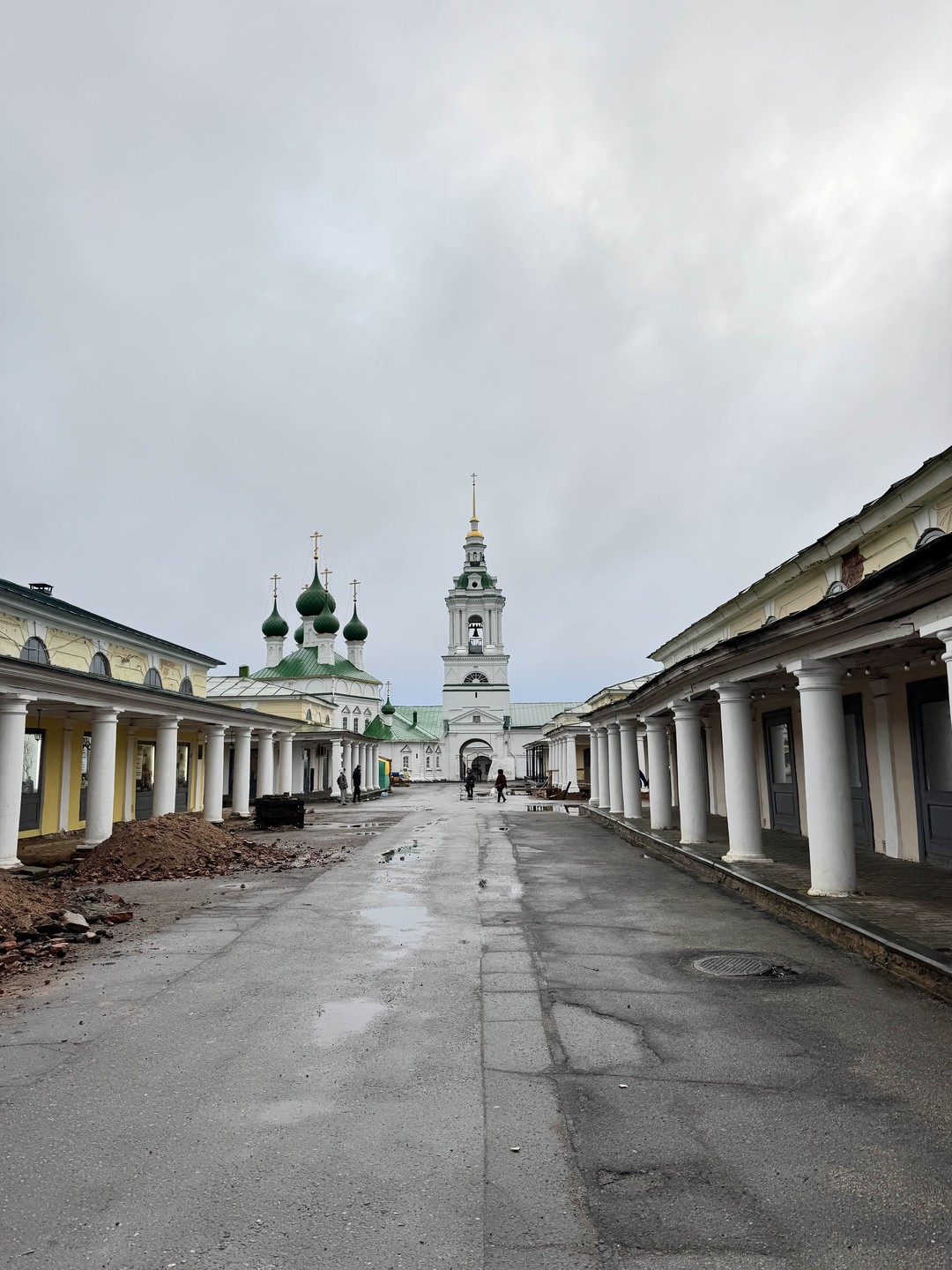 По Костроме на автомобиле и пешком (Анастасия)