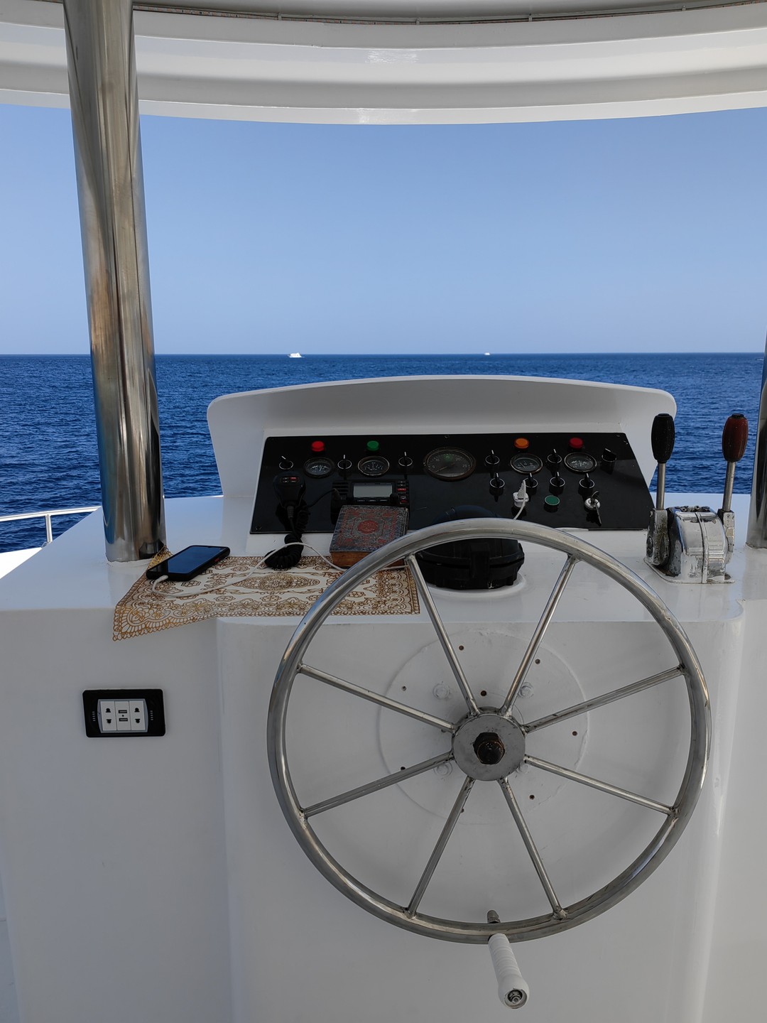 Все ребята молодцы! Мы остались довольны. Учли все пожелания по маршруту! Дайвинг был отличный! Инструктор был