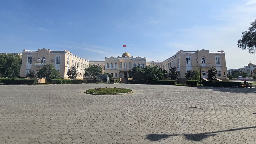 Экскурсия мне понравилась. Гид Надежда, увлечённая рассказчица и настоящий патриот, показала мне все основные достопримечательности центра