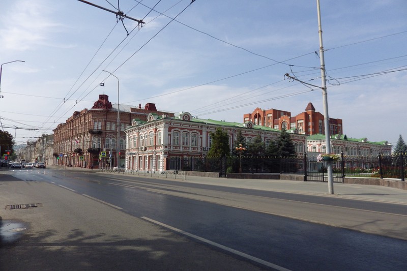 Главная площадь Саратова глазами исследователя (в мини-группе)