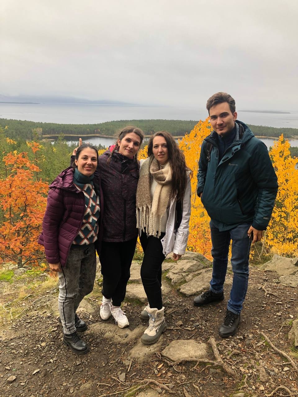 С нами ездила Юлия, спасибо ей за интересные маршруты и рассказы, а также за отличную компанию)