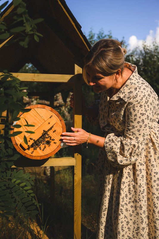 Медовое рандеву с ПчелОвеком на пасеке недалеко от Твери