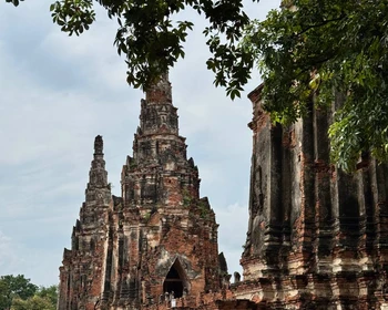 Аюттайя - древняя столица и руины Ванг Луанг