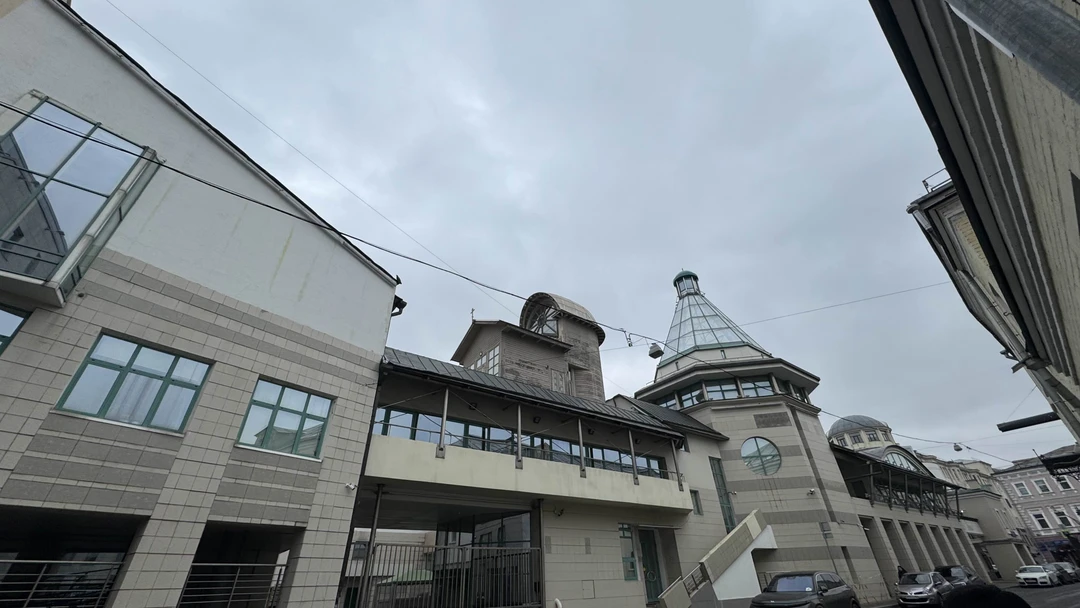 Отличная экскурсия! Хочу отметить два главных плюса. Первый — это наш экскурсовод Елена. Очень приятная, с