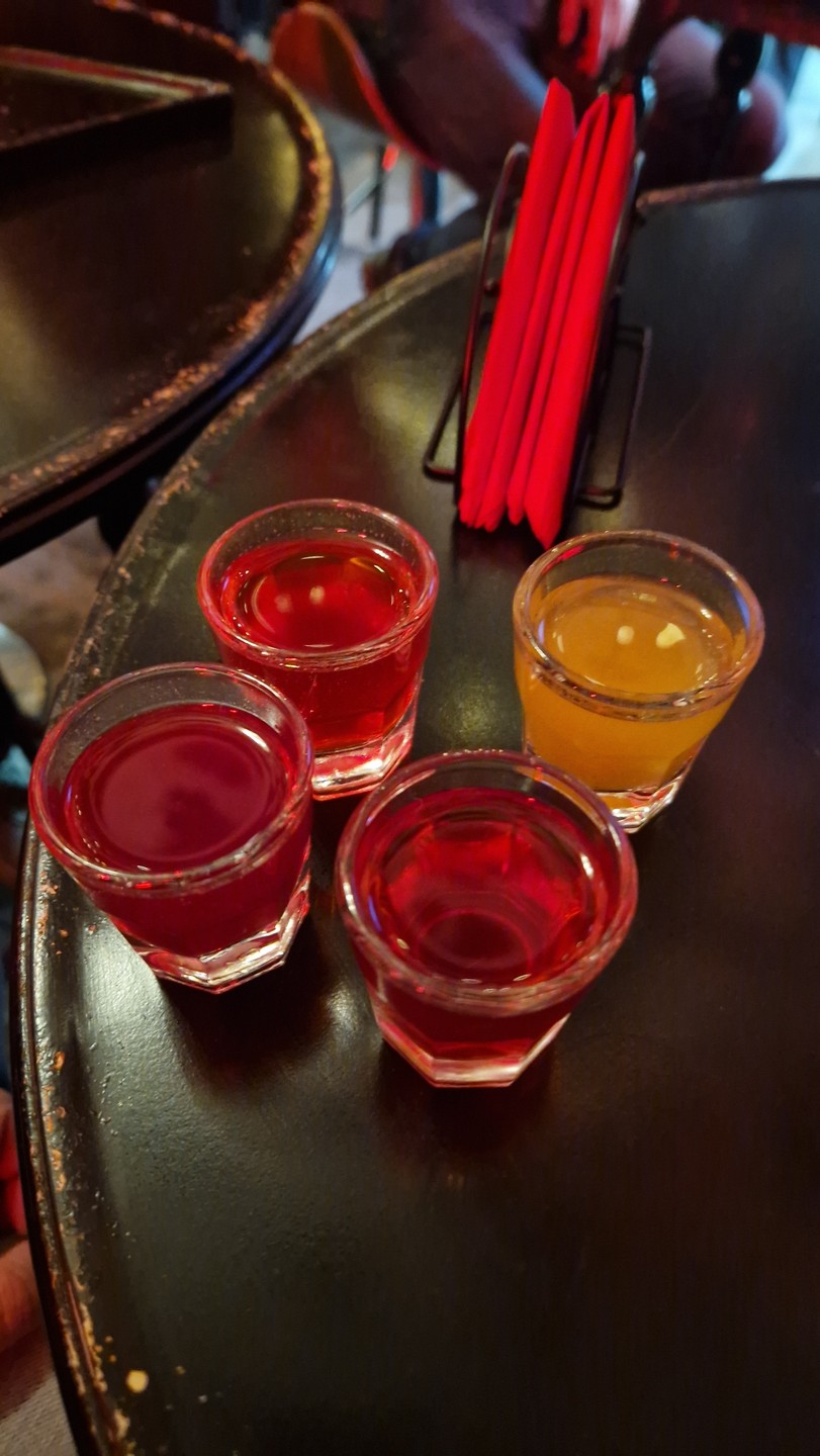 Питейный Петербург: экскурсия с дегустацией (Валерия)