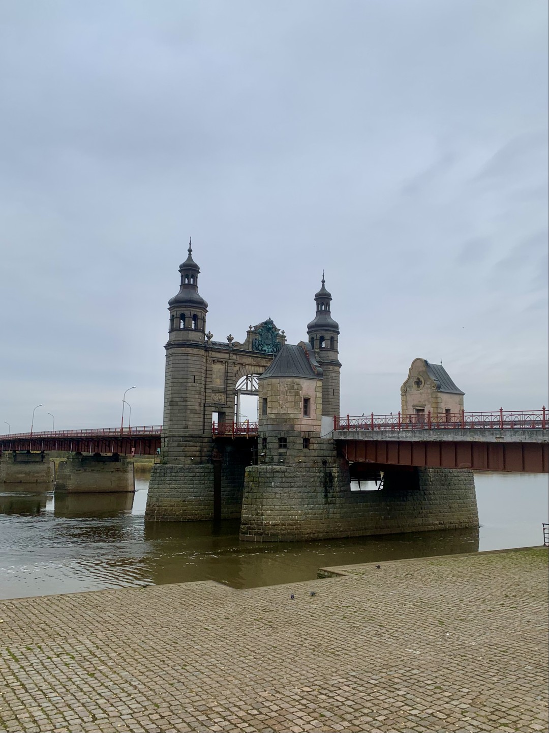 Гид Светлана большая молодец, много рассказала и показала в Советске. Не хватило интересного в Немане (соотношение