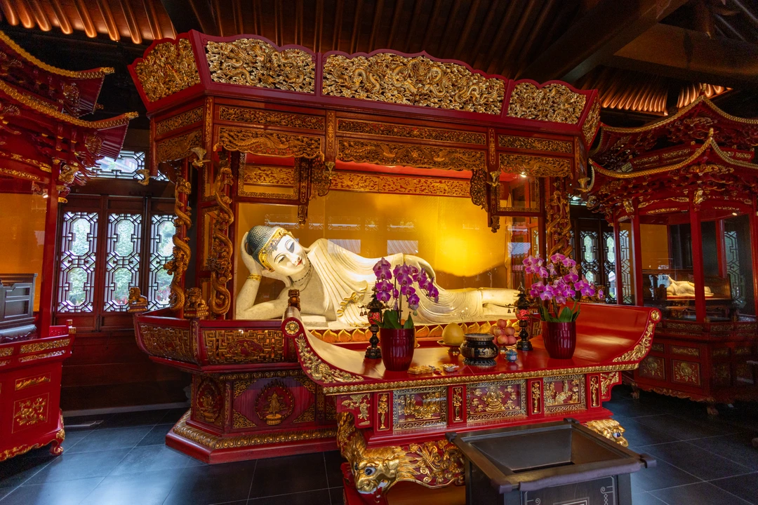 У нас гидом была Женя. Очень хорошо всё нам рассказывала на хорошем русском языке. Мы не