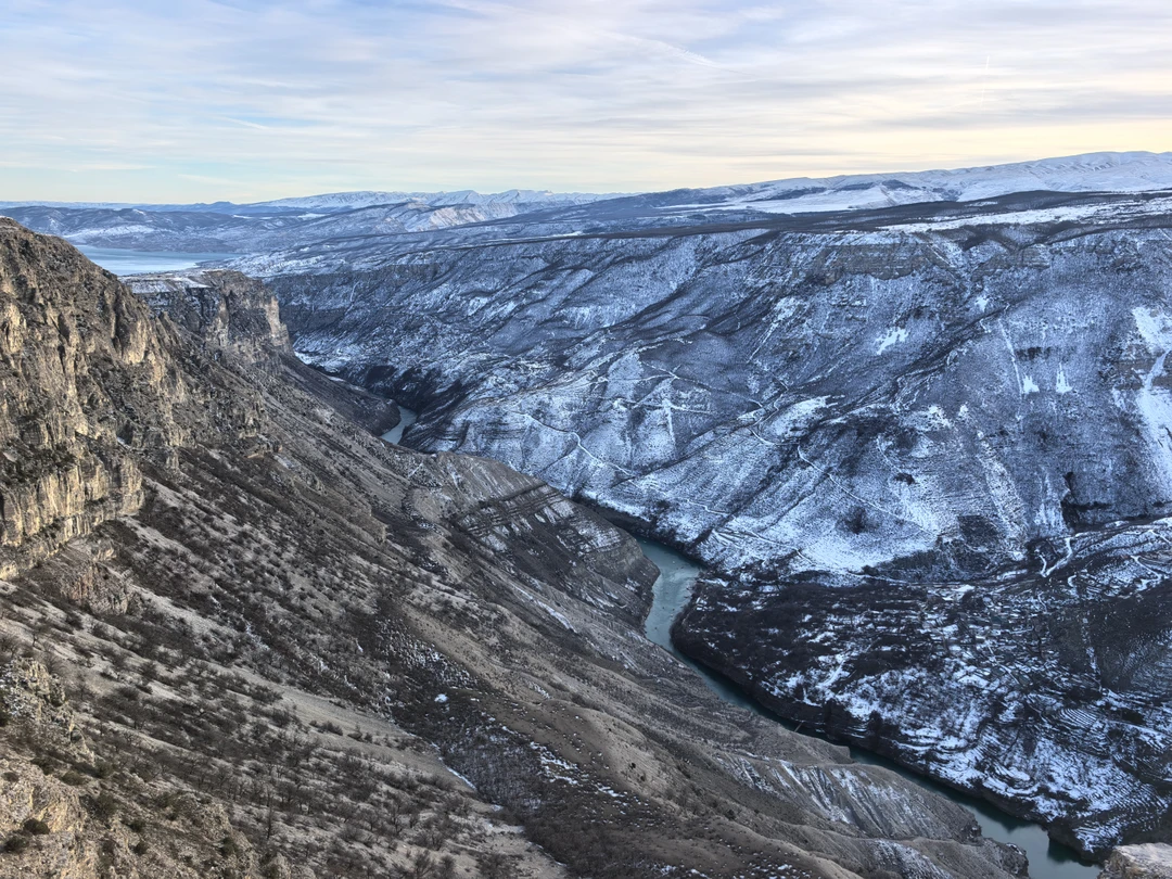 Были в туре с 4 по 6 января. Вдвоём. В целом, всё понравилось. Из плюсов зимой