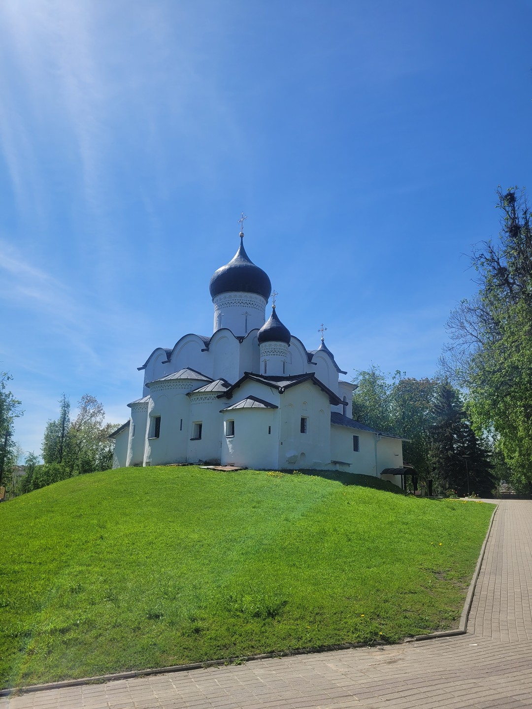 Первое свидание с Псковом (с посещением Кремля) (Майя)