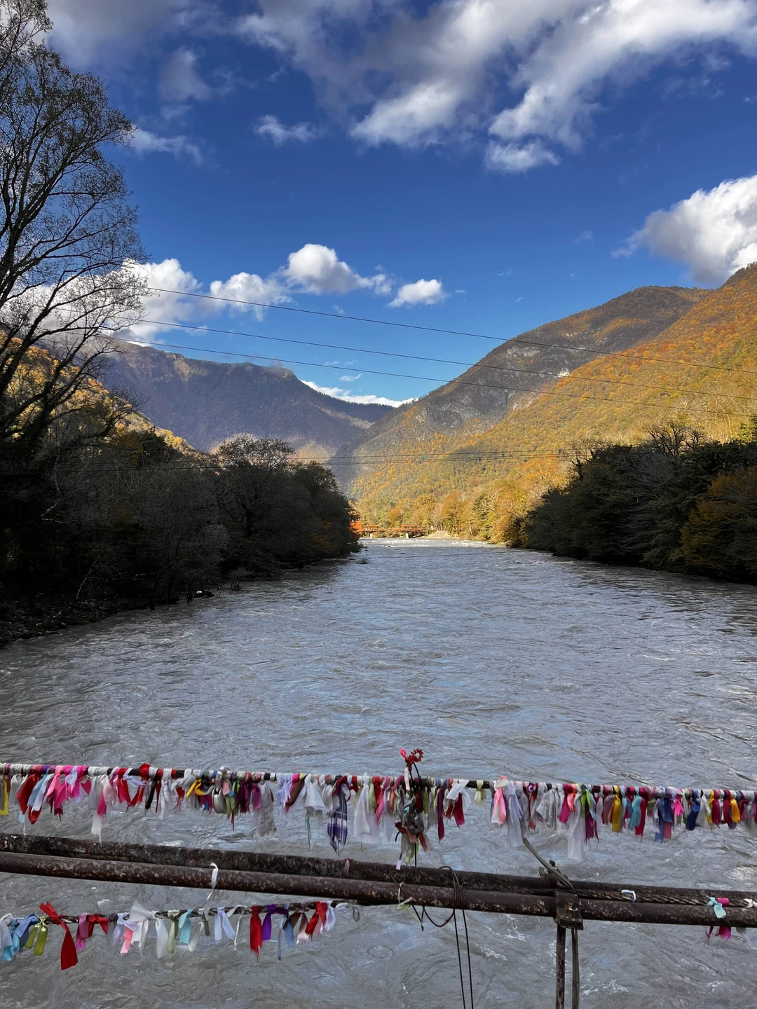 Отличный получился тур! Мы с девушкой в полном восторге, Руслан сам предлагал оптимальный маршрут, куда в