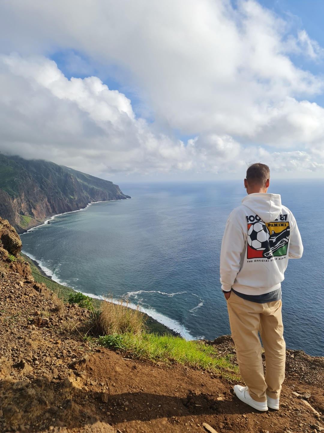 Просто идеальный по красоте Остров, идеальная яркая экскурсия, идеальный гид!! Однозначно рекомендую!!