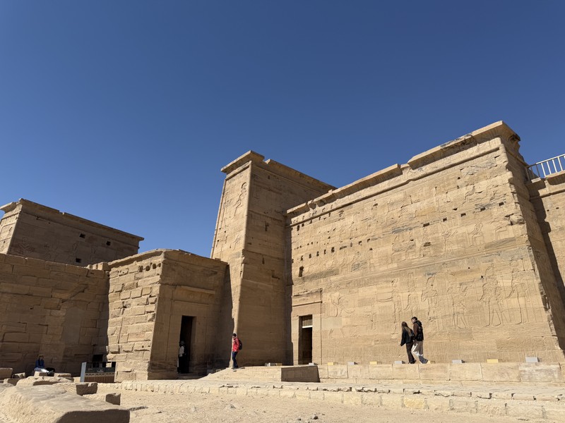 С удовольствием рекомендуем экскурсию! У нас был гид Шериф, с хорошим знанием русского языка. Скорректировал программу