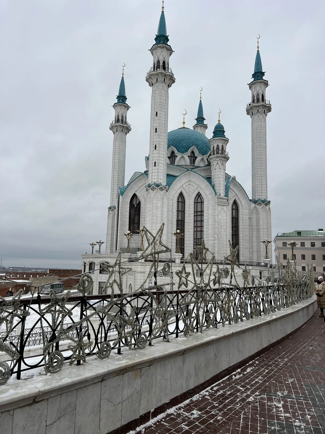 Были сегодня на экскурсии с Эльмирой. Хорошо продуман маршрут, посмотрели все, что хотелось за 3,5 часа