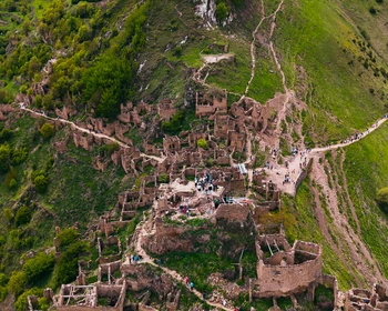 Подъём к Гамсутлю и прогулка по Салтинской теснине